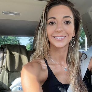 Meet your Posher, Casey